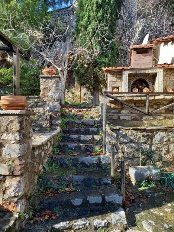 Mariolata Vintage Stone Villa - 4 Season Escape Exterior photo